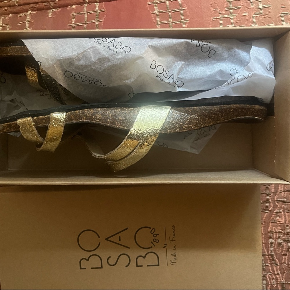 Bosabo gold leather sandals with arch support from Gravity Pope NWT